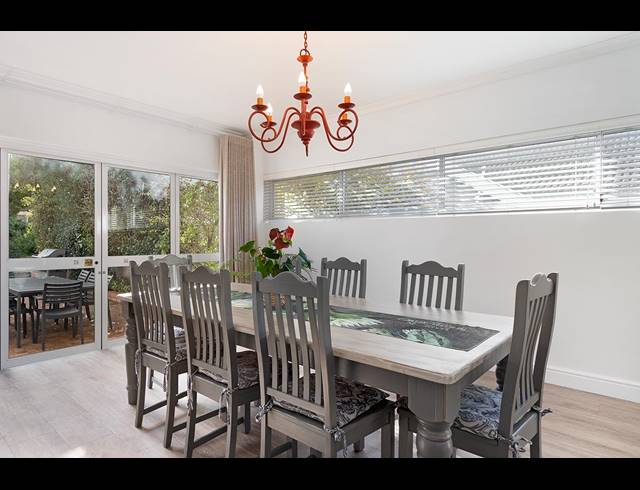 4 BEDROOM HOUSE RENTED IN CONSTANTIA